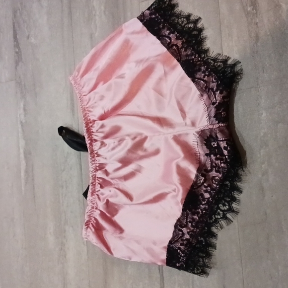 WOMEN'S Satin Lace Very Sexy Sleep Set. SIZE L. - Picture 7 of 8